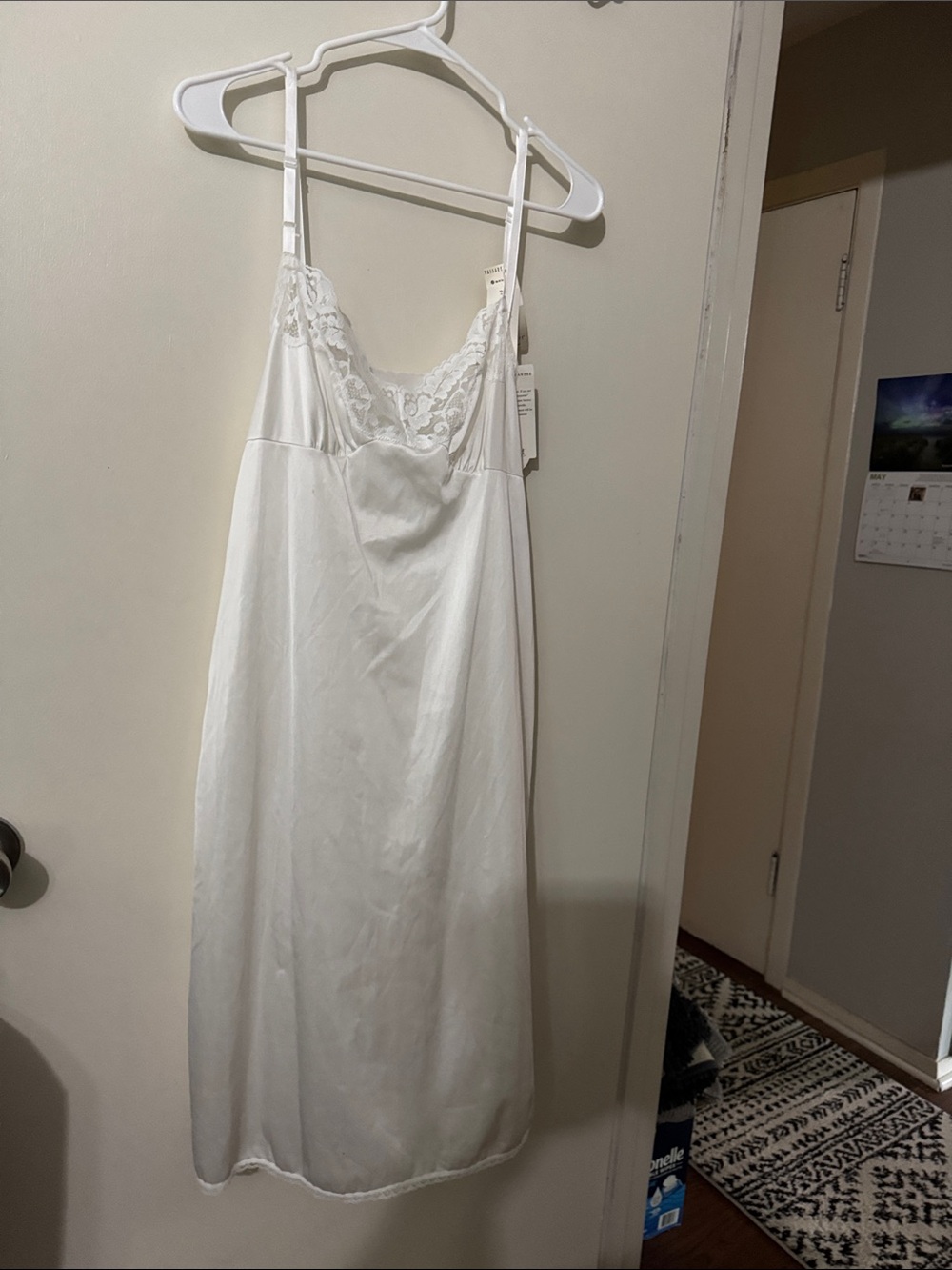 vassarette White Lace-Trim Slip